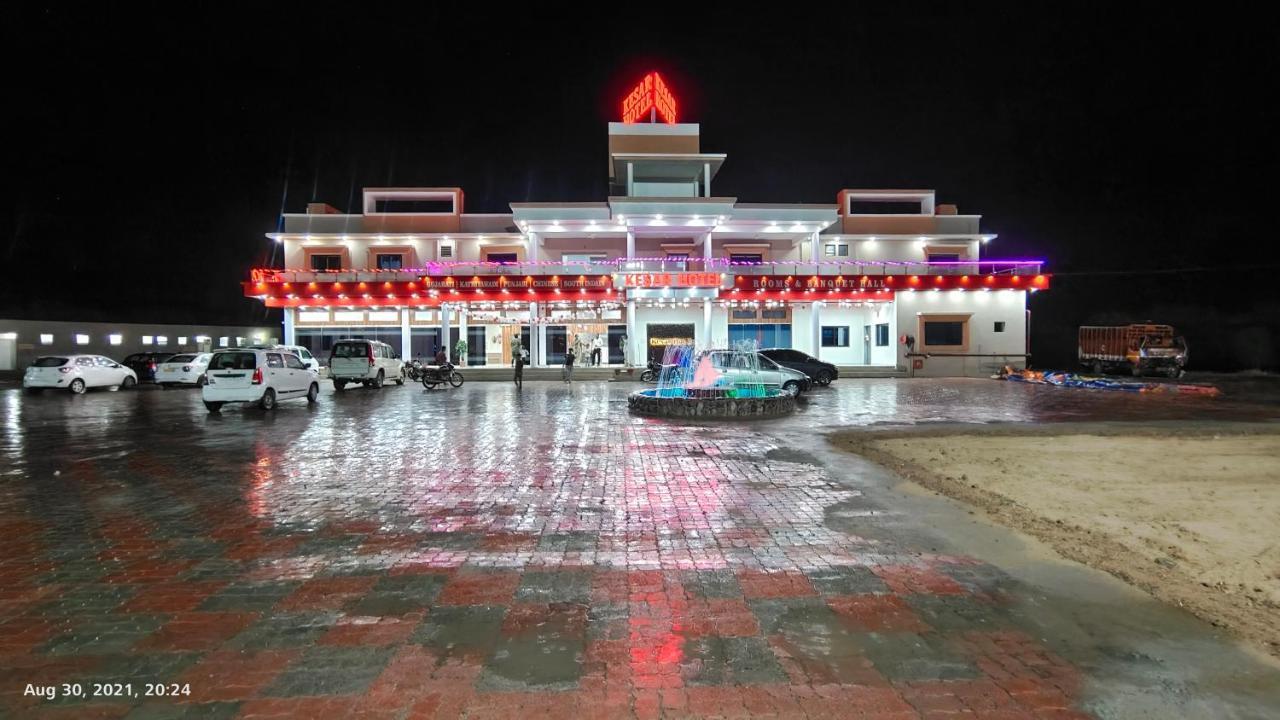 Kesar Hotel Viramgam Exteriör bild