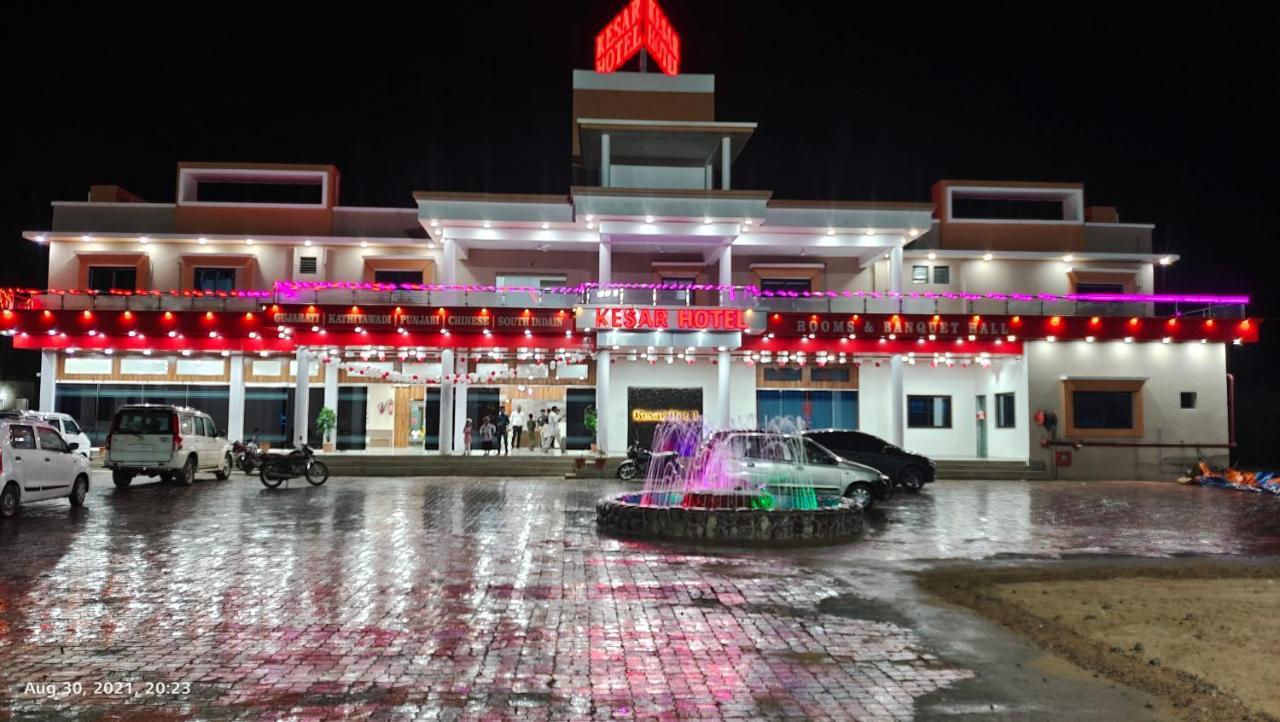 Kesar Hotel Viramgam Exteriör bild